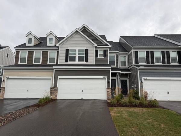 9653 4th Street LN N, Lake Elmo, MN 55042