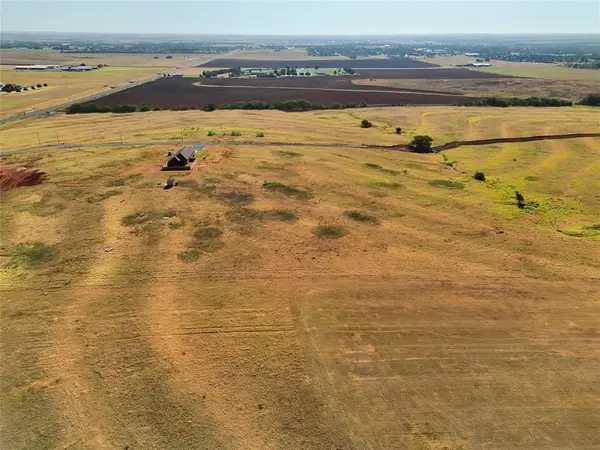 30 Lawter RD, Weatherford, OK 73096