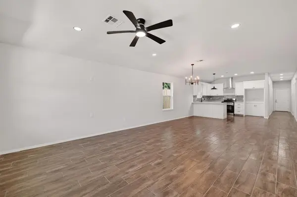 2313 E Madison ST, Oklahoma City, OK 73111