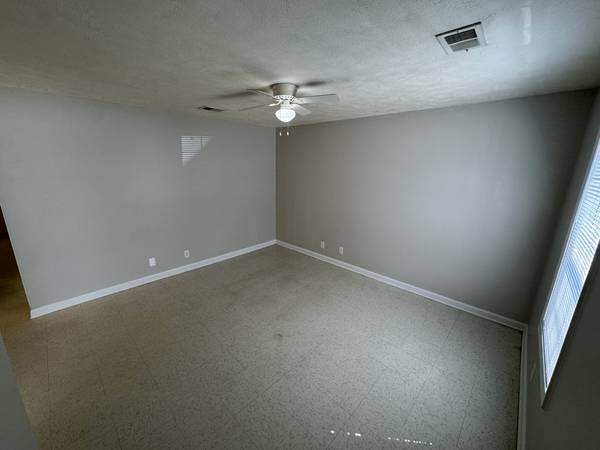 104A Tennessee Ave, Oak Grove, KY 42262