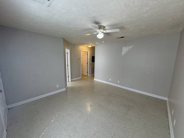 104A Tennessee Ave, Oak Grove, KY 42262