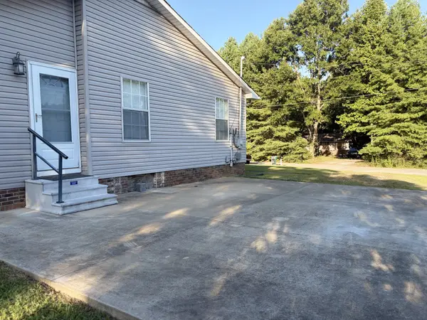 499 Belew Dr, Lawrenceburg, TN 38464