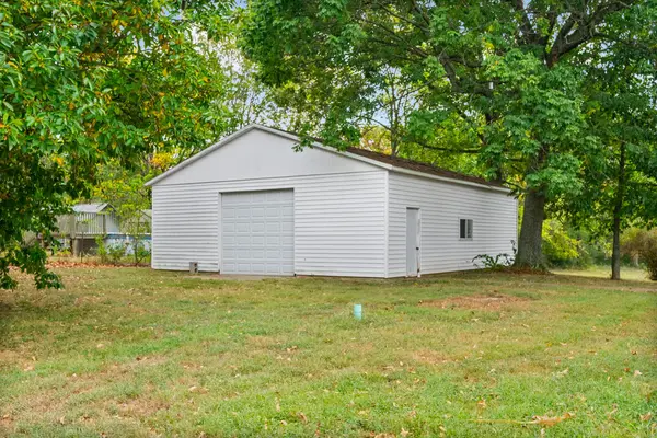 4655 Cadiz Rd, Hopkinsville, KY 42240