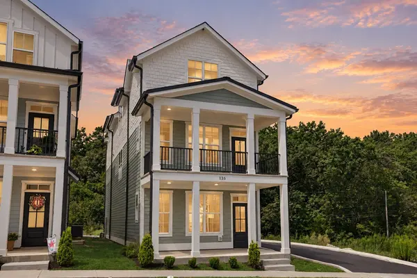 135 Stella Dr, Nashville, TN 37209