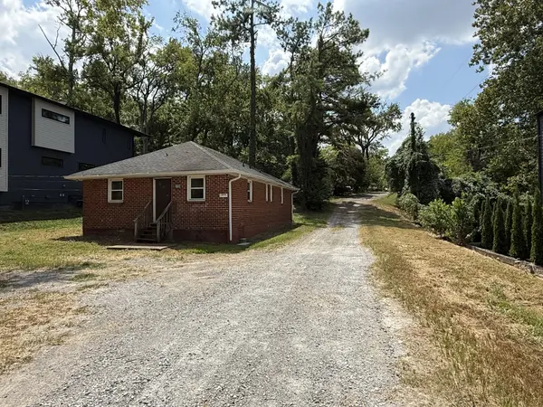 3223 Curtis St, Nashville, TN 37218