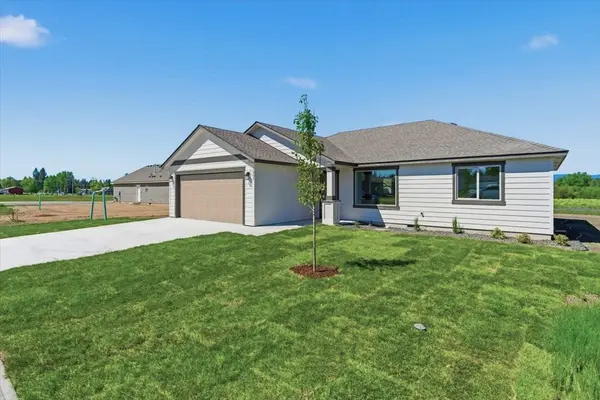 1207 N Layton Ave, Deer Park, WA 99006