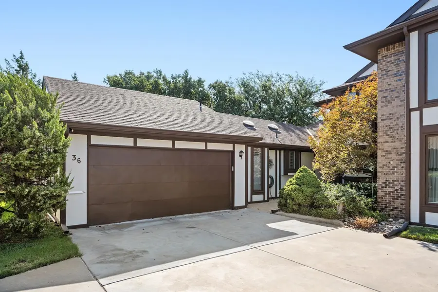 641 N Woodlawn St, Apt 36, Wichita, KS 67208-3669