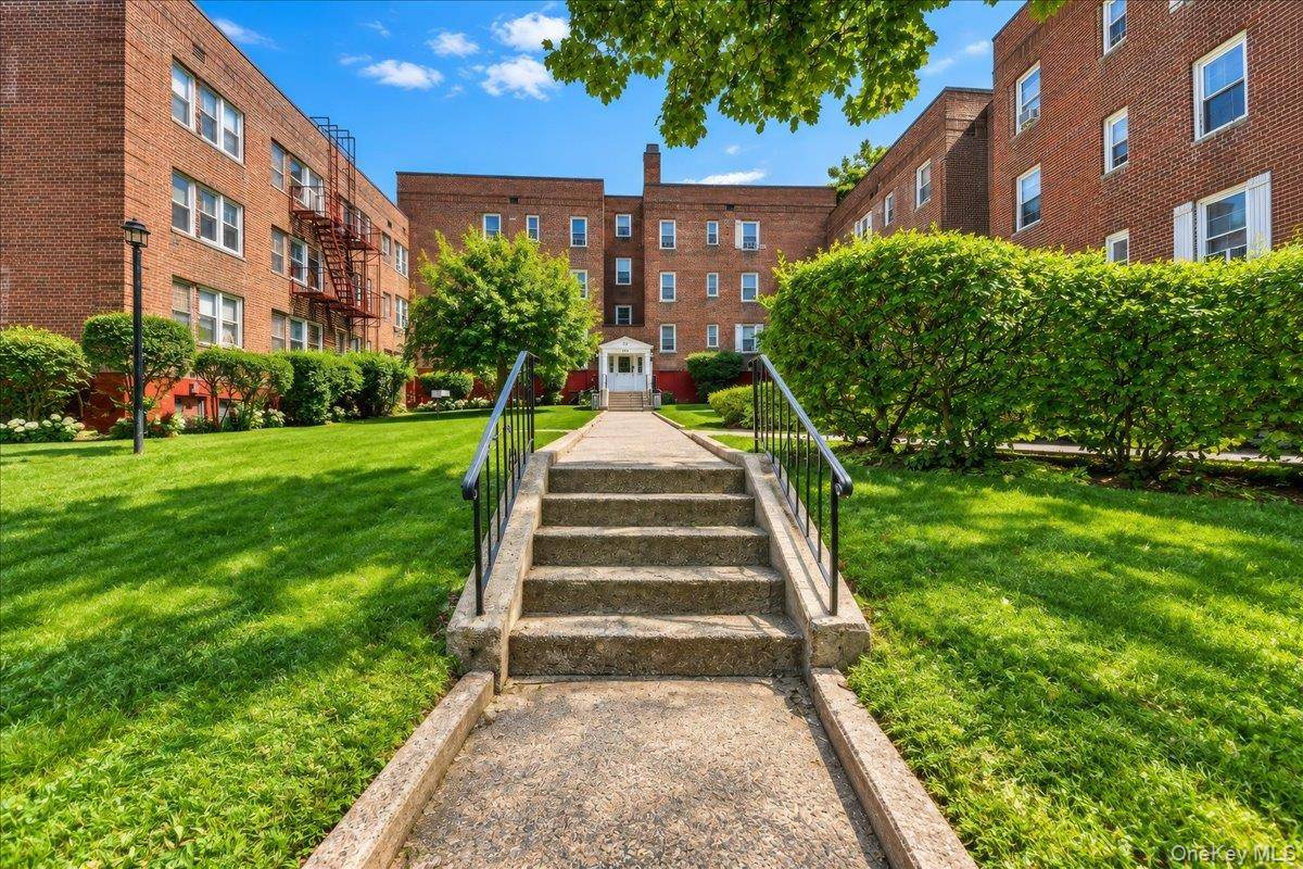 150 Ravine AVE #3B, Yonkers, NY 10701