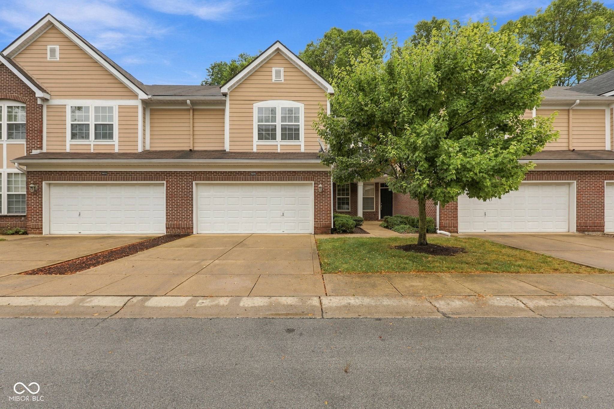 5675 Brownstone DR, Indianapolis, IN 46220