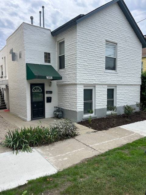 1608 Greenleaf ST, Evanston, IL 60202