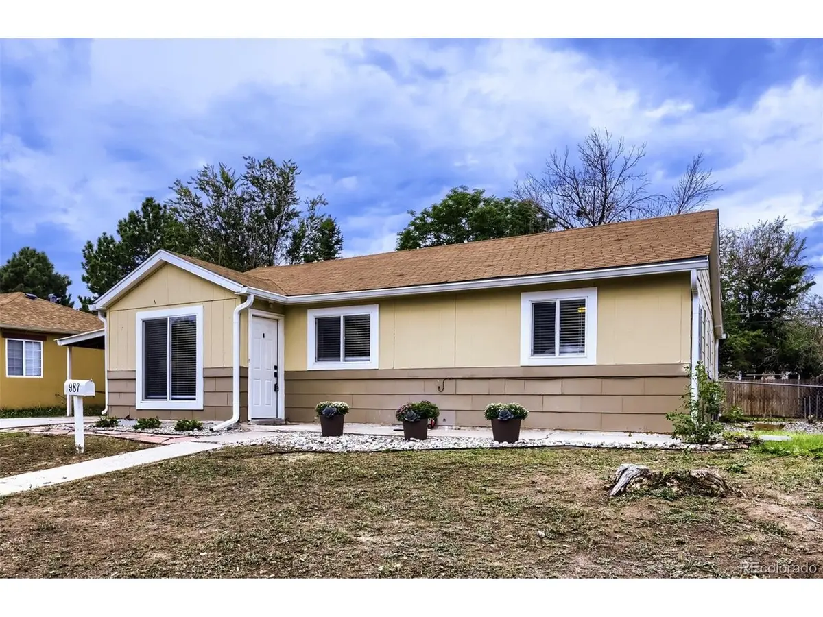987 Vaughn, Aurora, CO 80011
