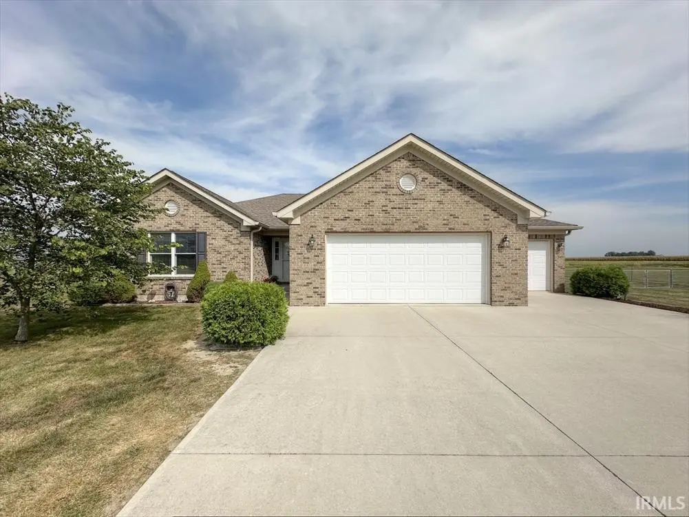 8294 E 500 SOUTH ***, Greentown, IN 46936