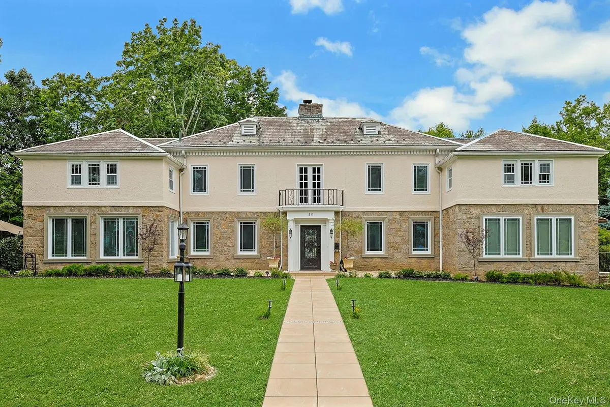 50 Forest CIR, New Rochelle, NY 10804