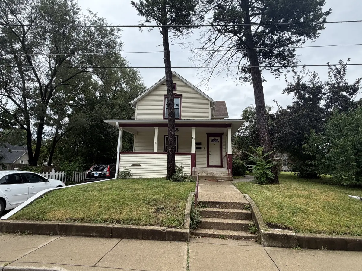 39 Leonard ST #1, Elgin, IL 60123
