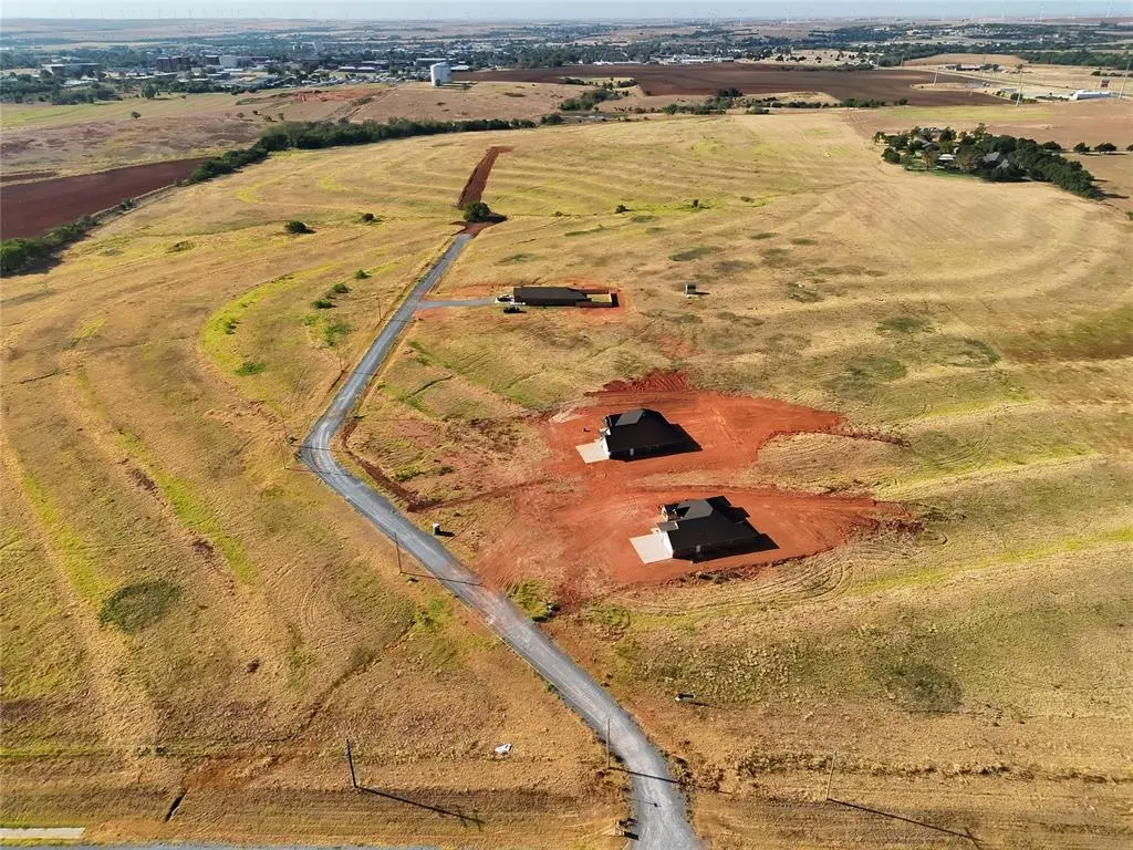 22 Lawter RD, Weatherford, OK 73096
