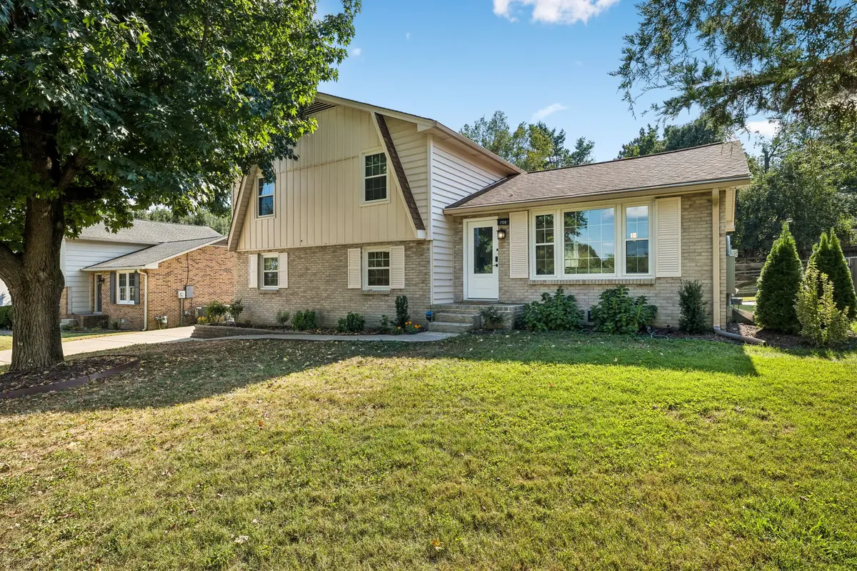 708 Countrywood Dr, Franklin, TN 37064
