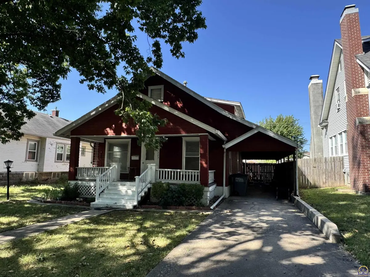 1223 Lawrence ST, Emporia, KS 66801