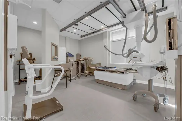 1050 Corporate Office DR, Milford, MI 48381
