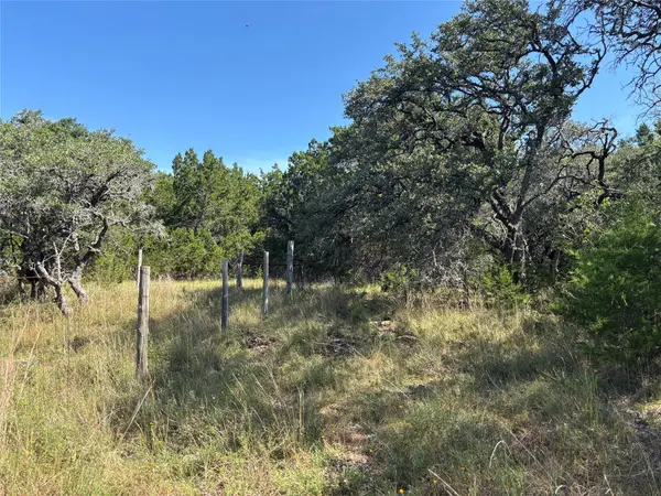 955 Upper Balcones RD, Boerne, TX 78006