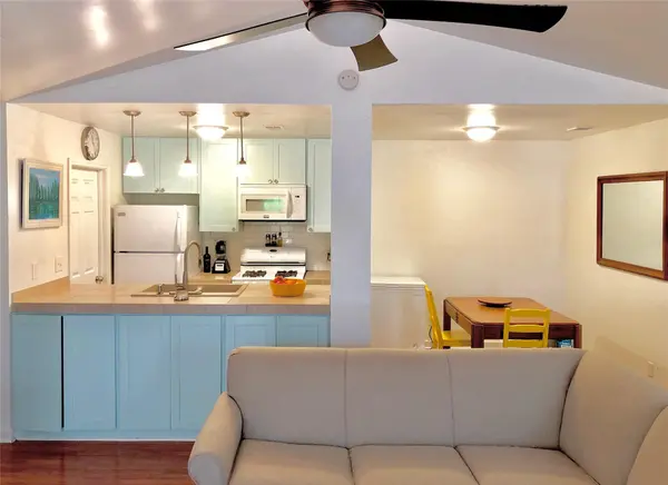 10302 Annie Oakley TRL #A, Austin, TX 78753