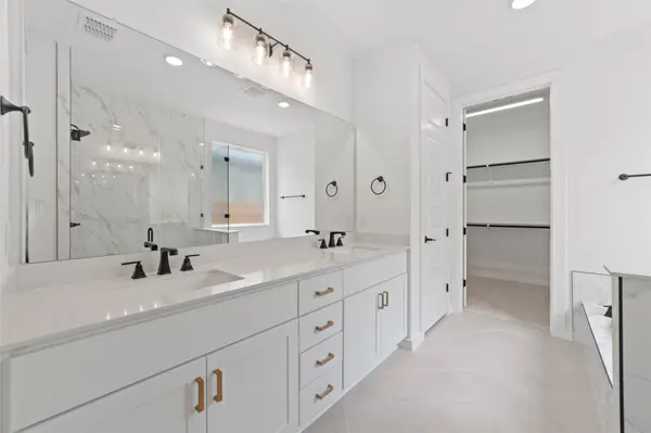 1129 N Roger Hanks PKWY #A, Dripping Springs, TX 78620
