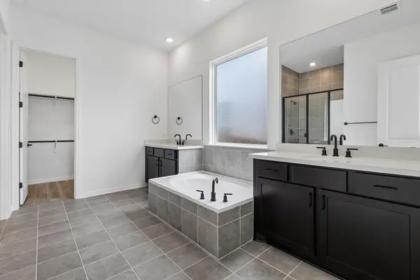 236 Jagged Iron TRCE, Dripping Springs, TX 78620