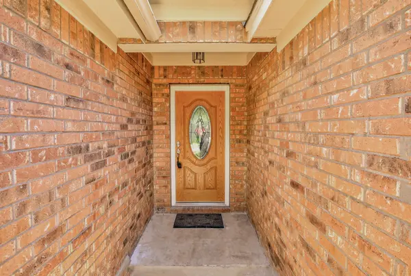 1806 Oakmont LN, Cedar Park, TX 78613