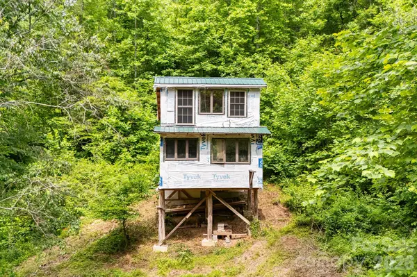 224 Allen DR, Marshall, NC 28753