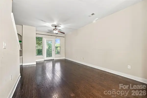 732 Seigle Point DR, Charlotte, NC 28204
