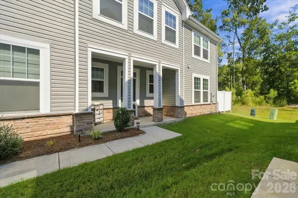 8036 Overmeadow LN, Charlotte, NC 28269