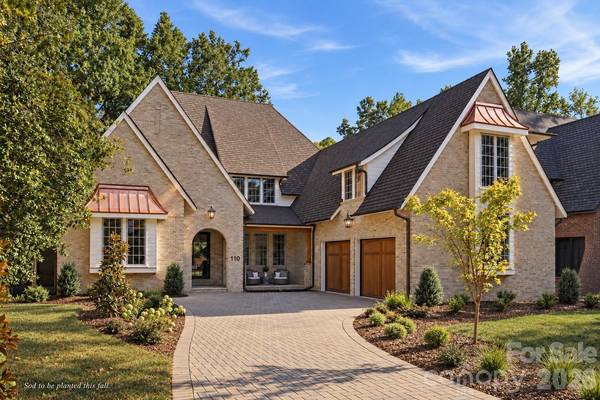 110 Hunter LN, Charlotte, NC 28211
