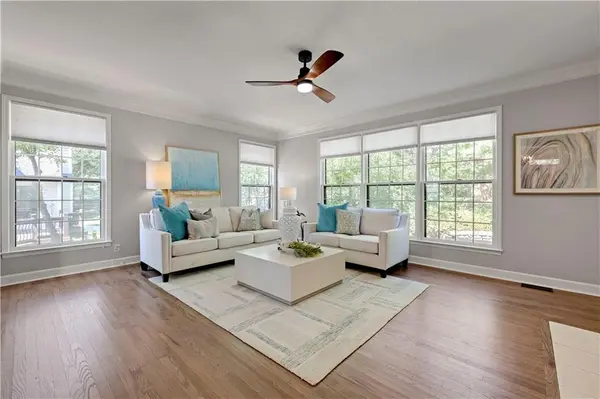 5444 W 129th TER, Leawood, KS 66209