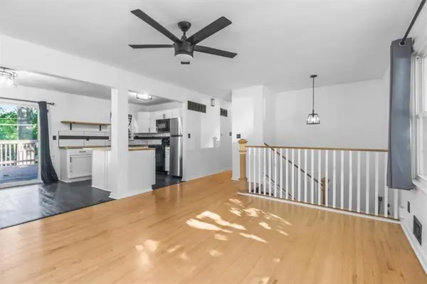 8302 Manning AVE, Raytown, MO 64138