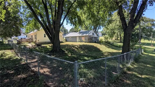 336 E Locust ST, Troy, KS 66087