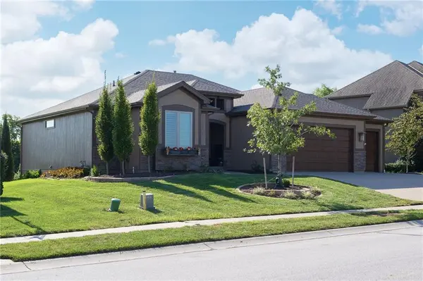 6472 N Whitetail WAY, Parkville, MO 64152