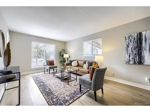 987 Vaughn, Aurora, CO 80011