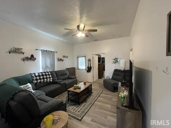 2316 S B ST, Elwood, IN 46036