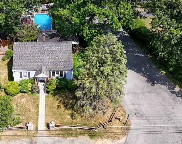 64 Crestwood BLVD, Poughkeepsie, NY 12603