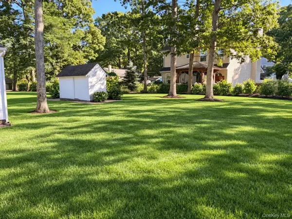 181 Cypress DR, Mastic Beach, NY 11951