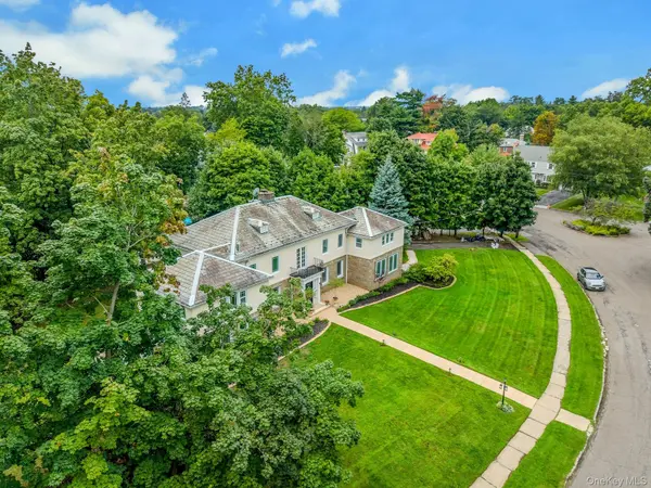 50 Forest CIR, New Rochelle, NY 10804