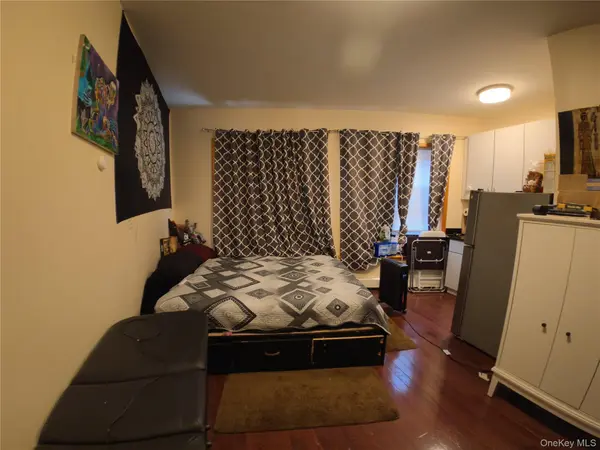 104-28 Jamaica AVE, Richmond Hill, NY 11418
