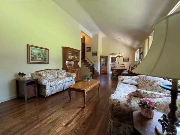 411 Cornwell AVE, Malverne, NY 11565