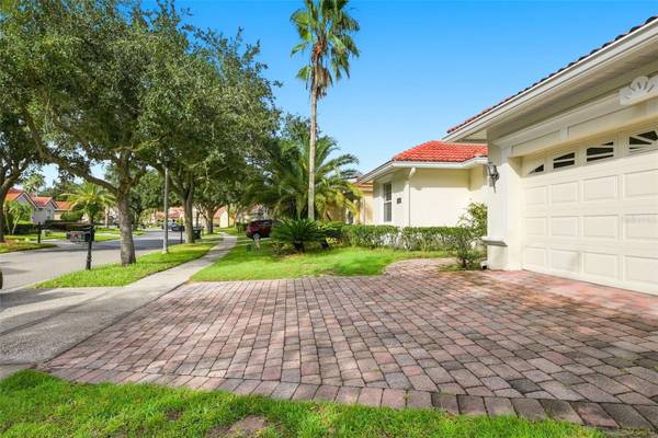 929 LASCALA DR, Windermere, FL 34786