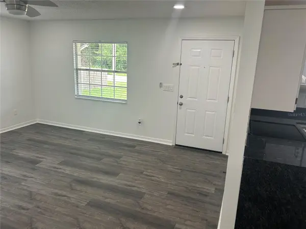 54 IVY LN, Debary, FL 32713