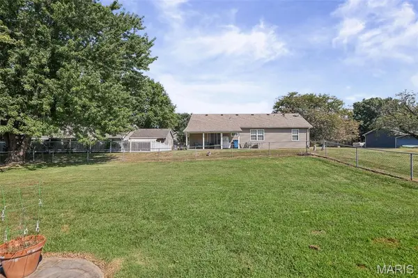 531 Whip Poor Will ST, Troy, IL 62294