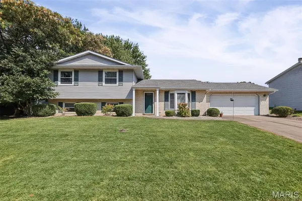 531 Whip Poor Will ST, Troy, IL 62294