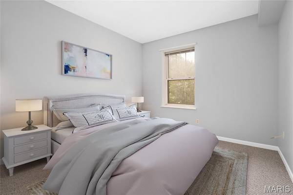 5803 Waterman BLVD #3W, St Louis, MO 63112