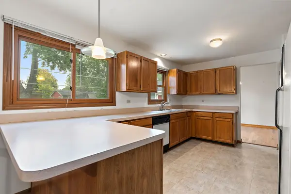 422 Old Country WAY, Wauconda, IL 60084