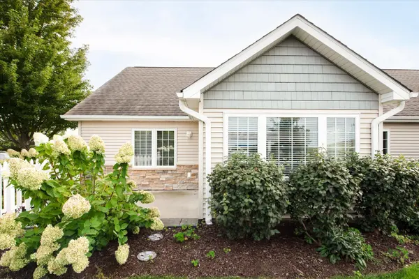 2035 Somerset LN #2035, Sycamore, IL 60178