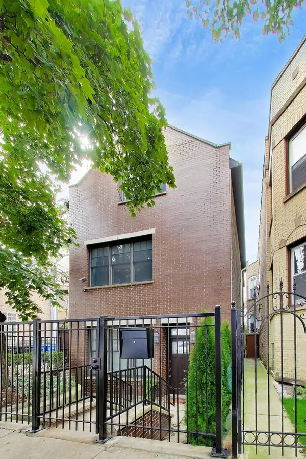 3414 N Oakley AVE, Chicago, IL 60618